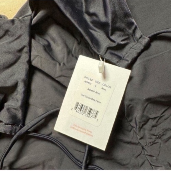 NWT! $129 Andie Swim The Saidia One Piece Swimsuit Black Large High Neck - Picture 9 of 10